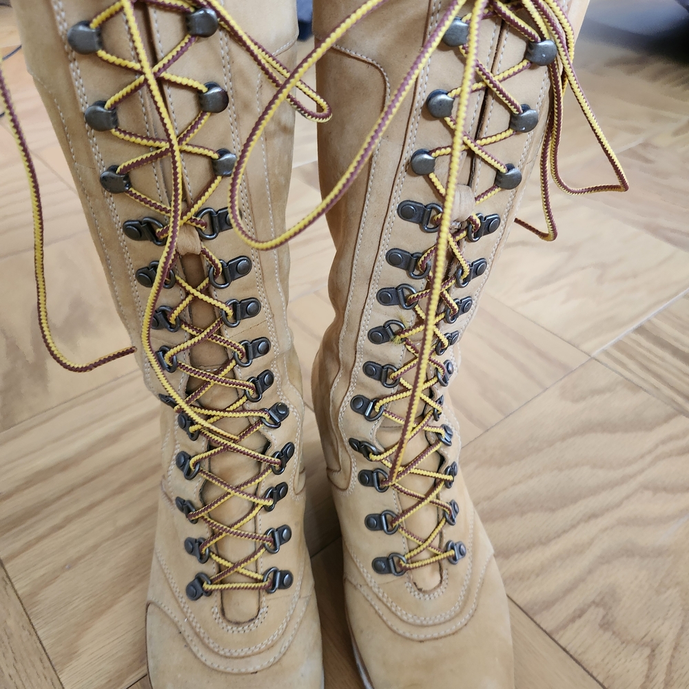 Timberland Women's Tan Lace-Up Boots